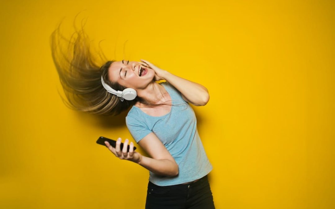 English Teaching tips: Five tips to liven up your listening lessons!